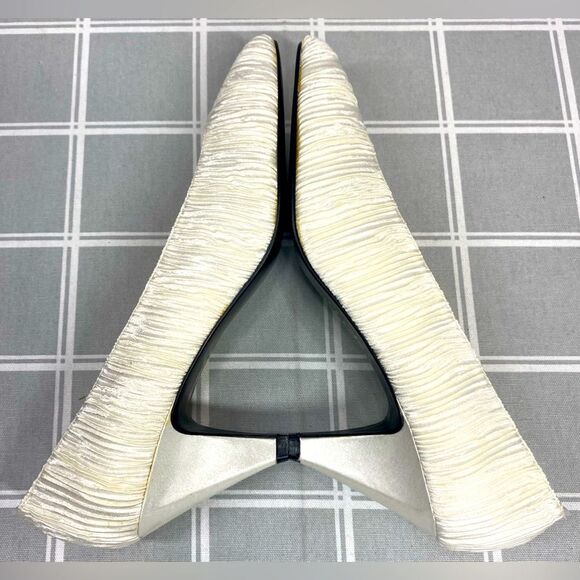 Nina Vtg 80s Champagne Ruched Satin Fabric Womens Size 8 N Slip on Heel Dress Up - Picture 8 of 13